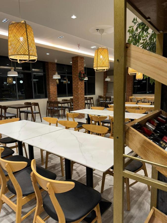 West Prime Hotel Calbayog 外观 照片