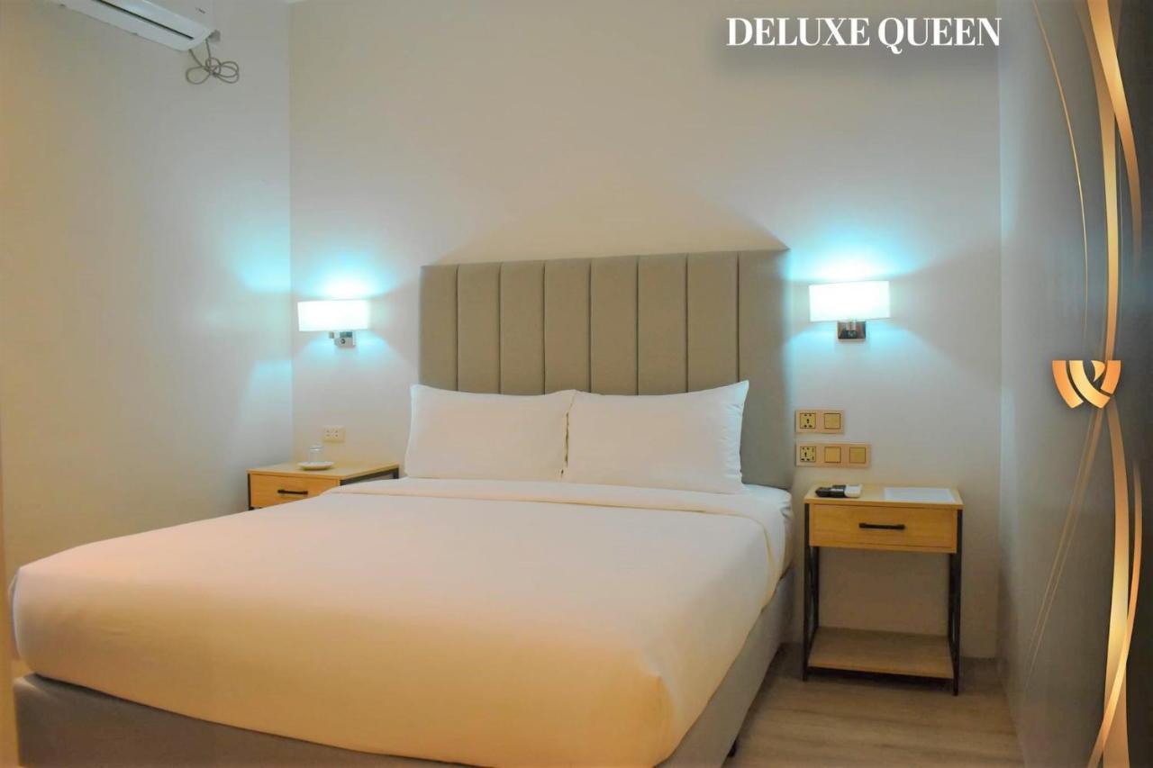 West Prime Hotel Calbayog 外观 照片